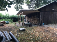 Schuppenanbau